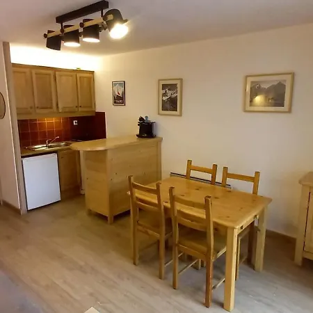 T1 Les 2 Alpes Le Kandahar Apartment *